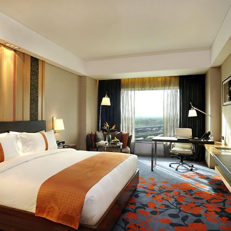 Holiday Inn New Delhi Mayur Vihar Noida By Ihg Rum bild A room at the hotel