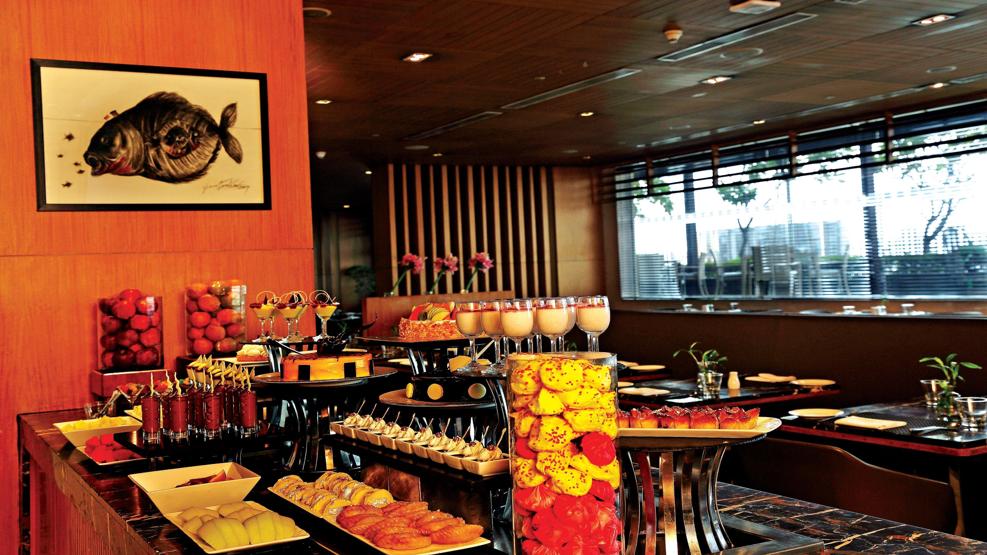 Holiday Inn New Delhi Mayur Vihar Noida By Ihg Exteriör bild The Club Lounge at the Hong Kong International Convention and Exhibition Centre