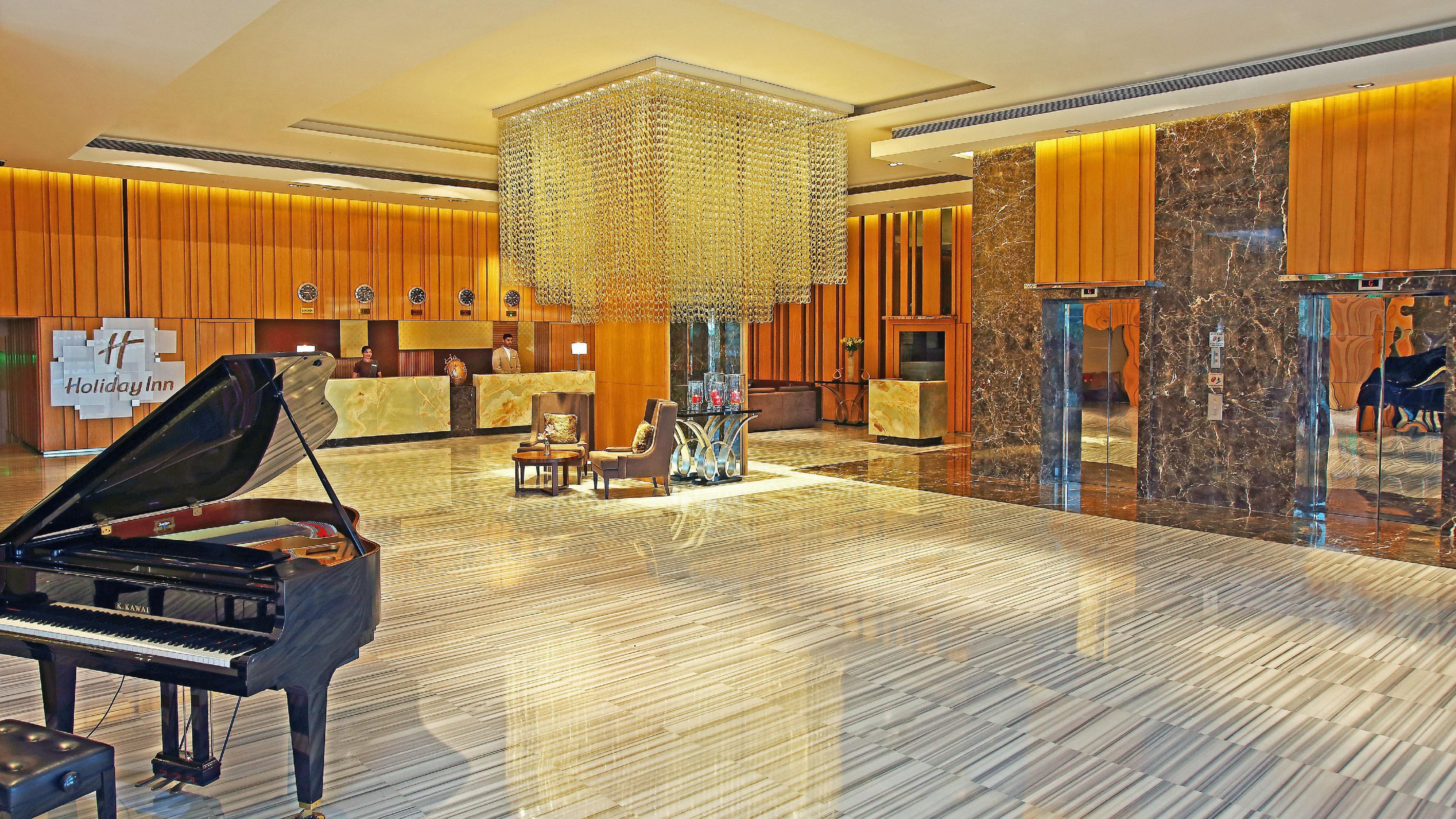 Holiday Inn New Delhi Mayur Vihar Noida By Ihg Exteriör bild Lobby