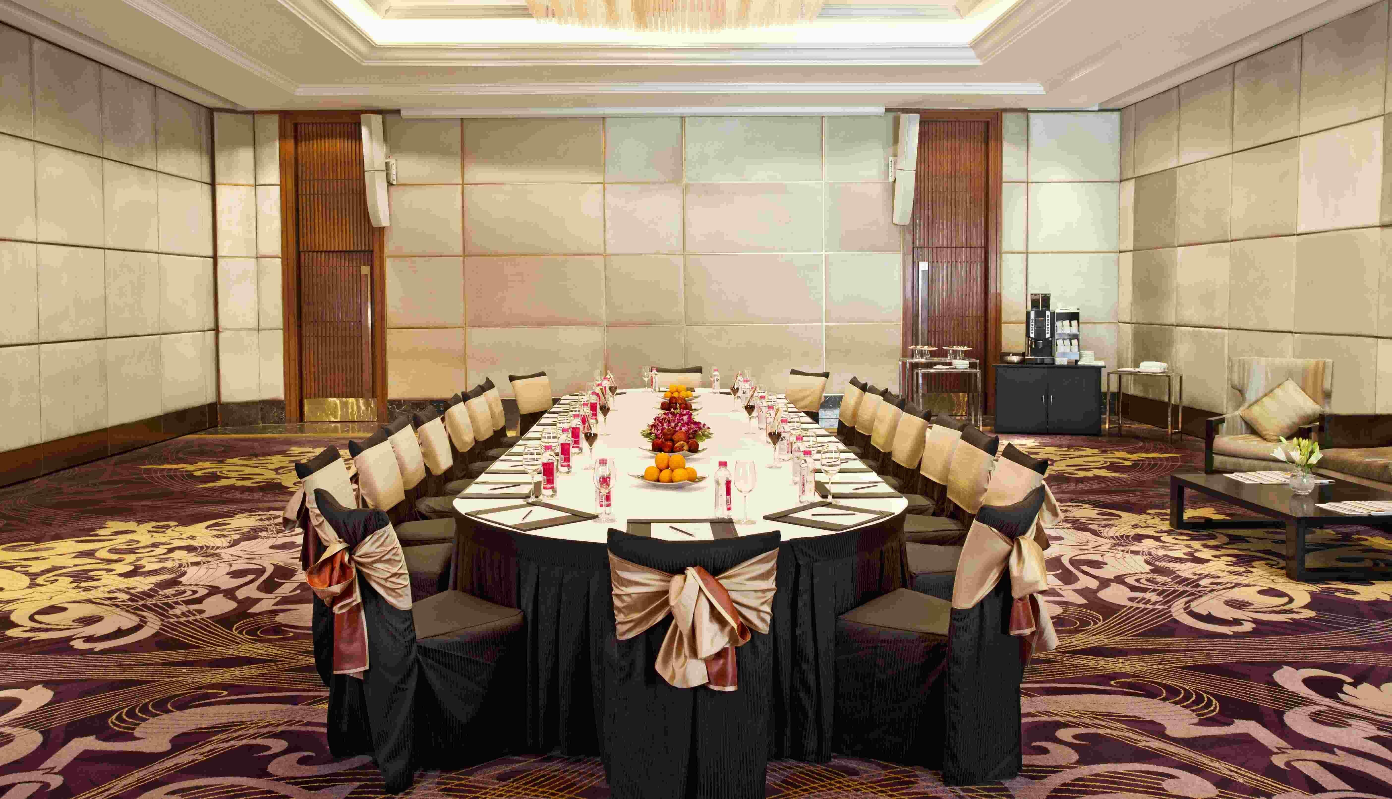 Holiday Inn New Delhi Mayur Vihar Noida By Ihg Exteriör bild The Imperial Hall