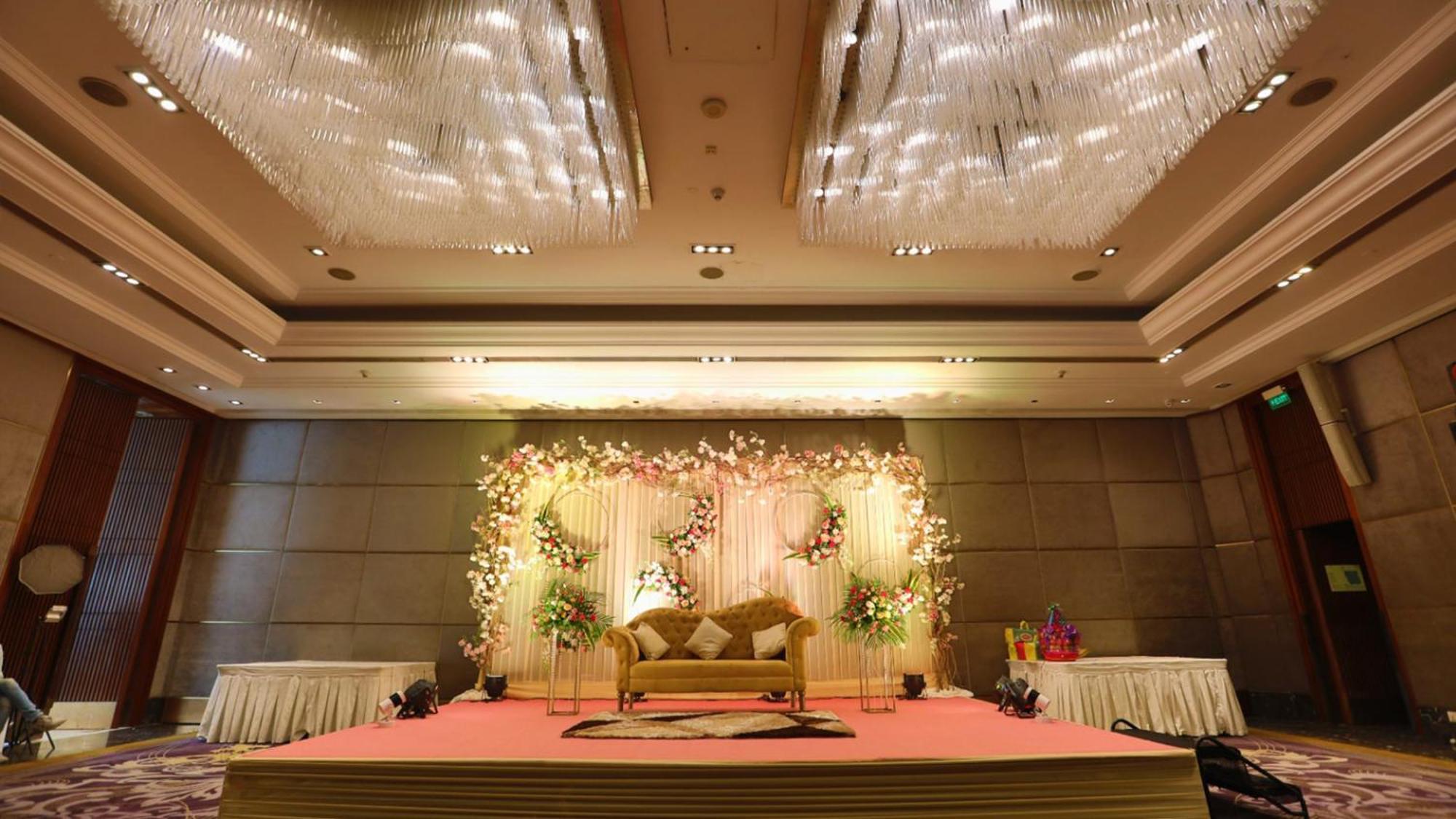 Holiday Inn New Delhi Mayur Vihar Noida By Ihg Exteriör bild The Grand Ballroom