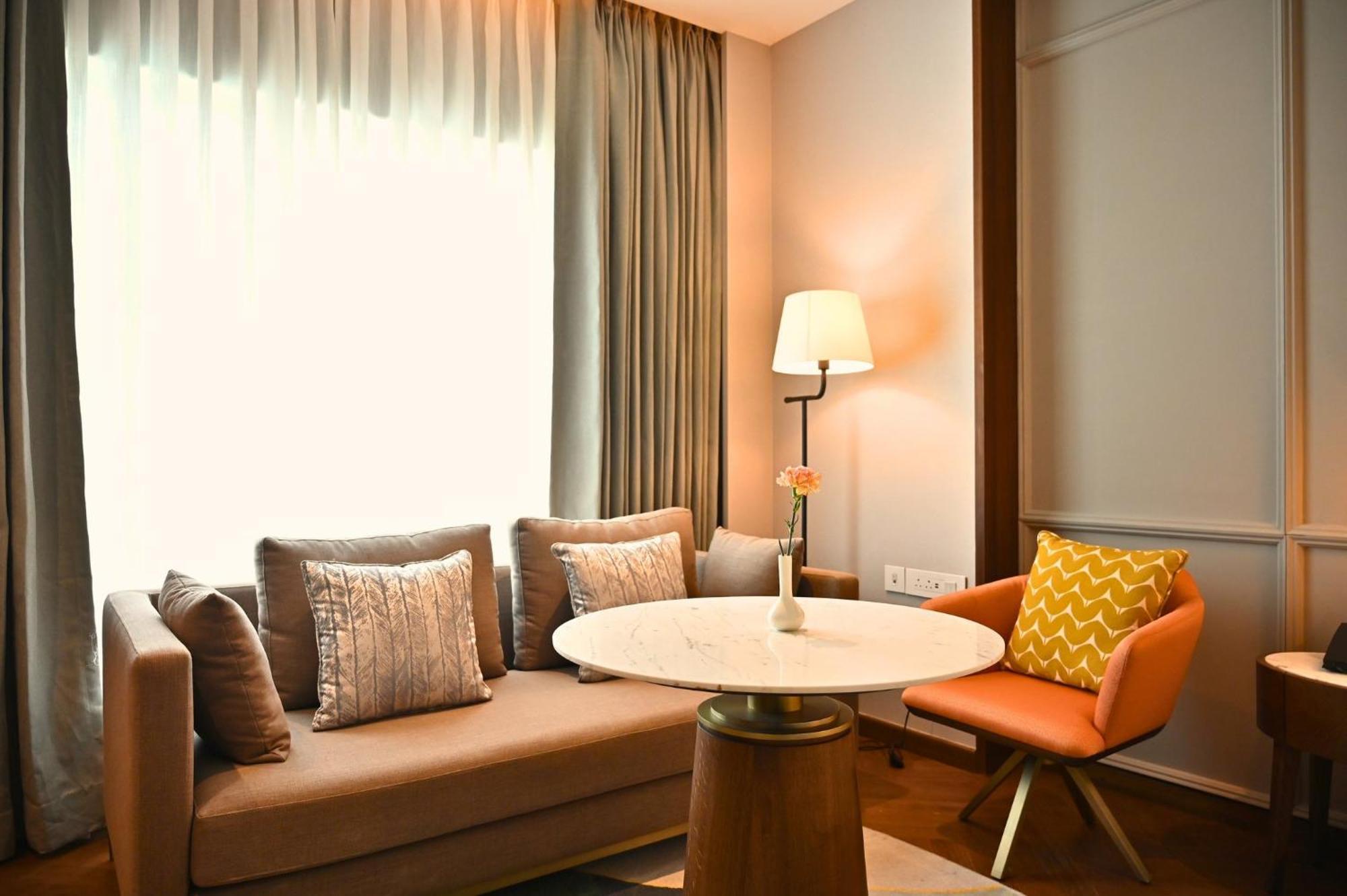 Holiday Inn New Delhi Mayur Vihar Noida By Ihg Exteriör bild